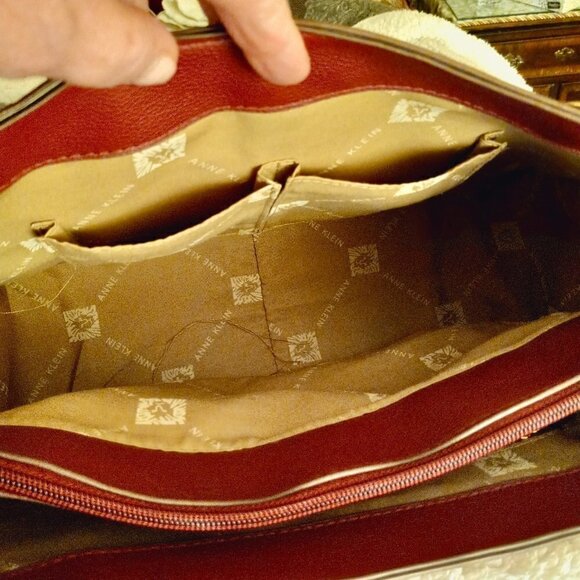 Anne Klein  Bag AK Embossed Satchel/Shoulder/Color Red /POCKETS/Gold Hardware - Picture 8 of 14